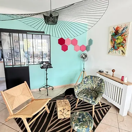 Maison Des Chenes 64 - Entire House With Heated Pool & *