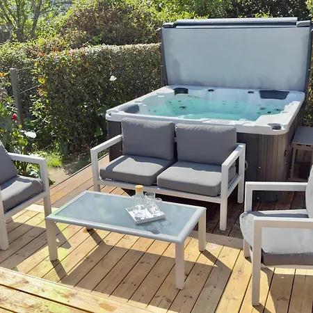 Vila Maison Des Chenes 64 - Entire House With Heated Pool &