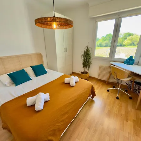 Maison Des Chenes 64 - Entire House With Heated Pool & Vila *