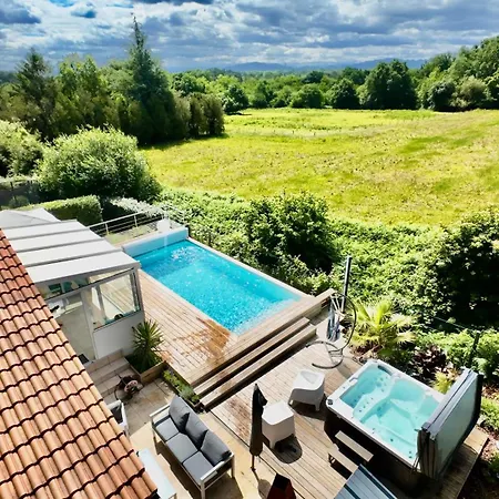 Maison Des Chenes 64 - Entire House With Heated Pool &
